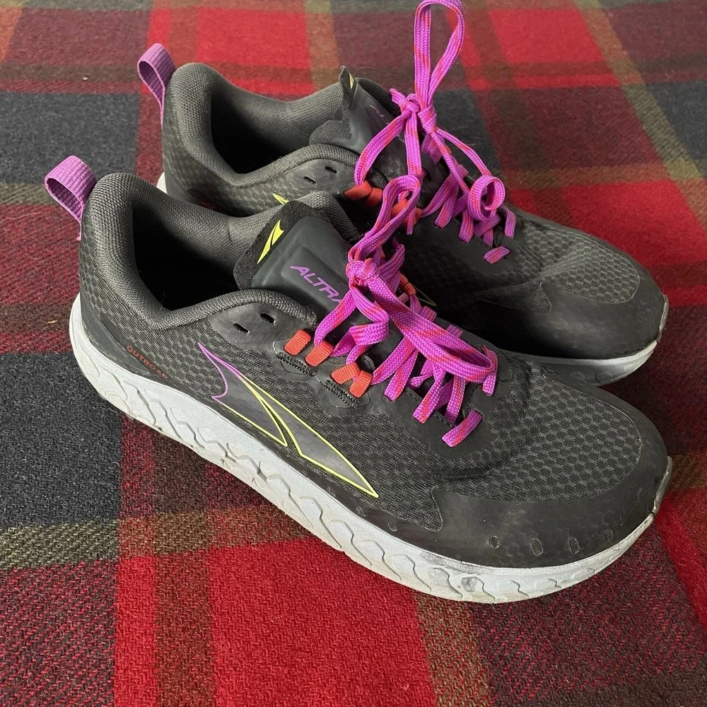 Altra Outroad Peak Womens Size 10 Black Trail Road Running Cushioned Sneakers